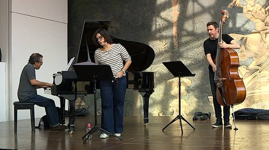 Espetáculo musical “Agora Eu… Chico Buarque”