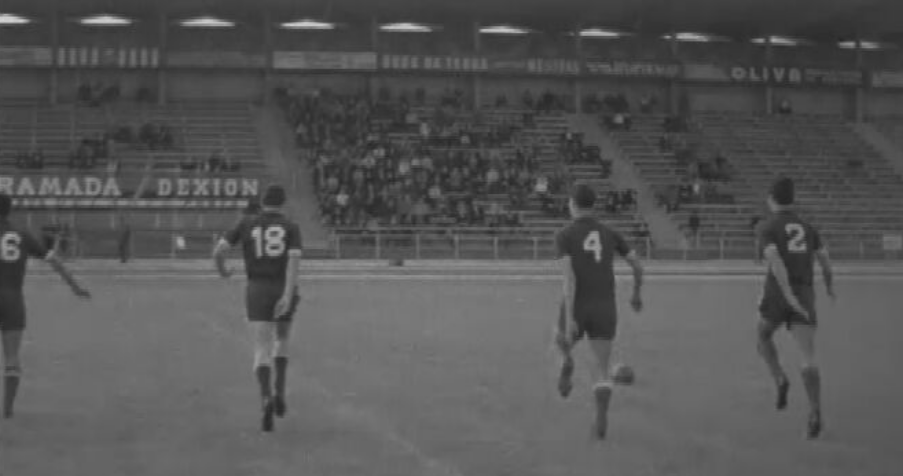 Futebol: seleção militar de Portugal vs Vitória de Setúbal