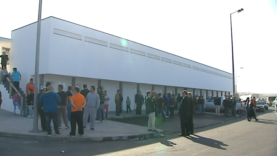 Novas casas de aprestos em Rabo de Peixe