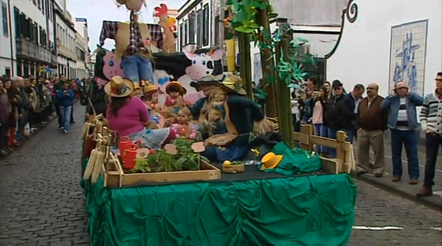 Desfile de Carnaval de escolas do Faial