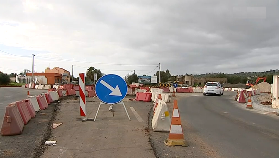 Empresários pedem suspensão das portagens na A22