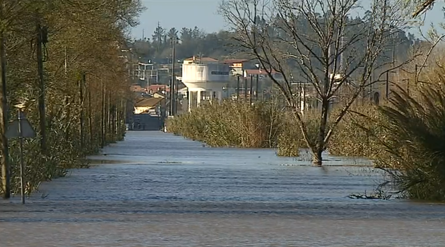 Descarga de água das barragens evita tragédia provocada pelo mau tempo