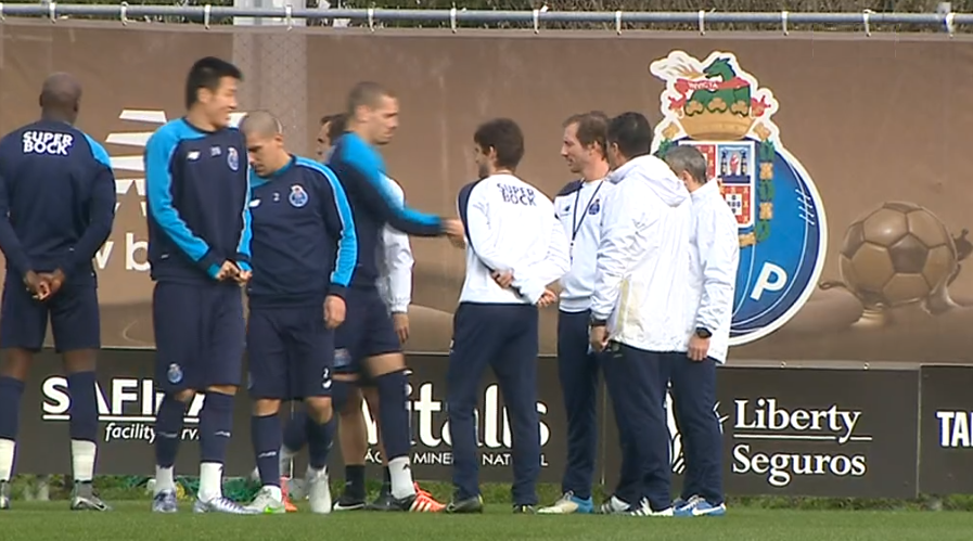 Futebol: transferência de jogador do FC Porto