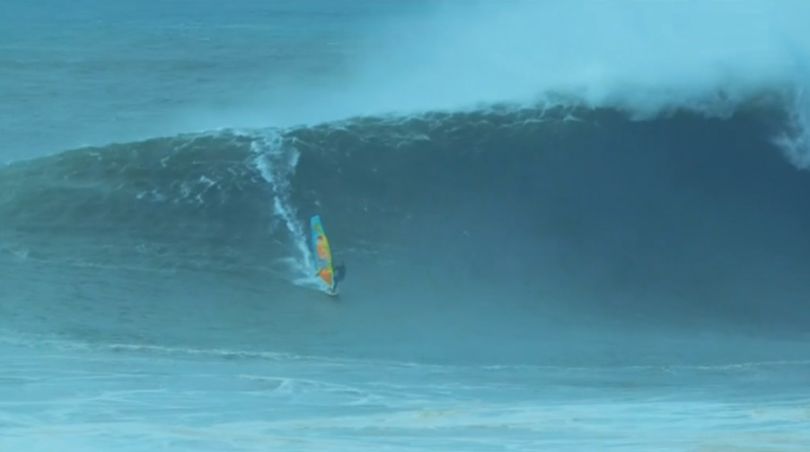 Windsurf: ondas gigantes da Nazaré