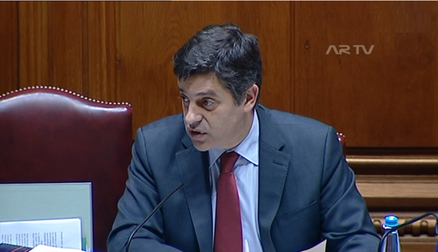 Futuro do Novo Banco discutido na AR