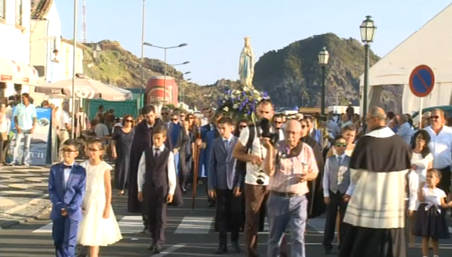 Procissão de Senhora de Lourdes na “Semana dos Baleeiros”