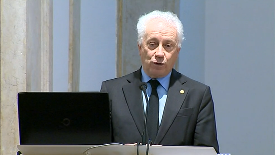 Reações às críticas ao Governador do Banco de Portugal