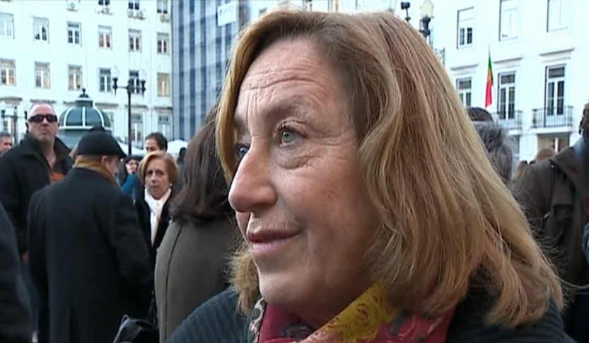 Homenagens às vítimas do atentado terrorista em França