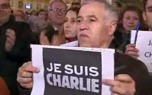 Homenagem às vítimas do atentado terrorista em França