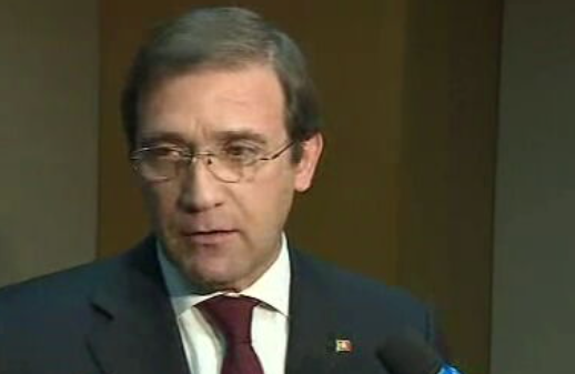 Pedro Passos Coelho reage ao atentado terrorista em França