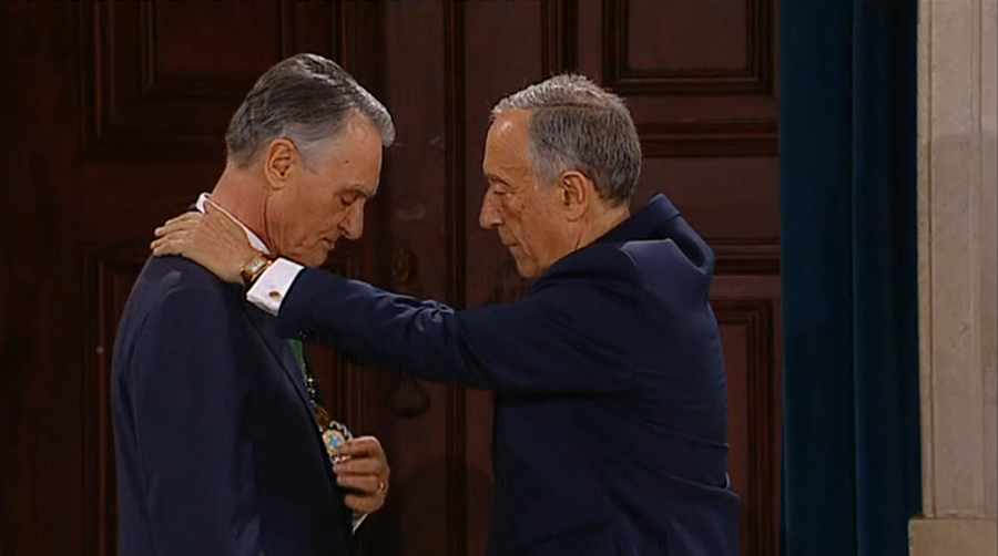 Condecoração a Aníbal Cavaco Silva