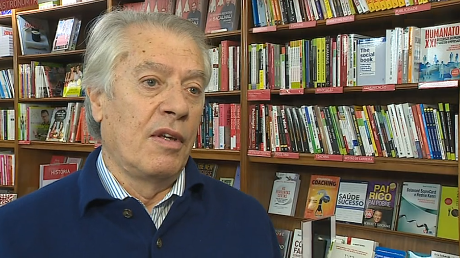 João de Melo apresenta livro