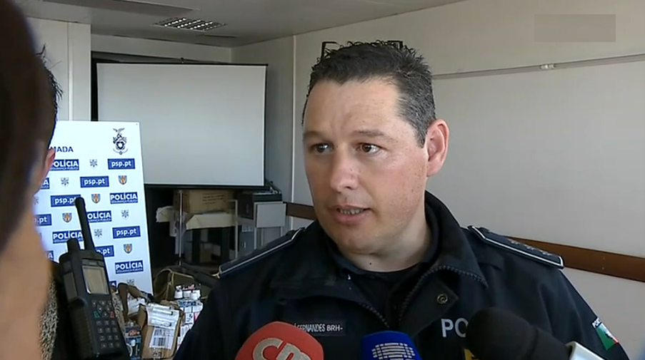 Rusga da PSP no Bairro Cor de Rosa em Almada