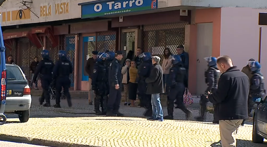 Operação policial em Almada