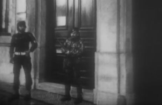 Rendição dos oficiais da GNR na Embaixada Alemã em Lisboa