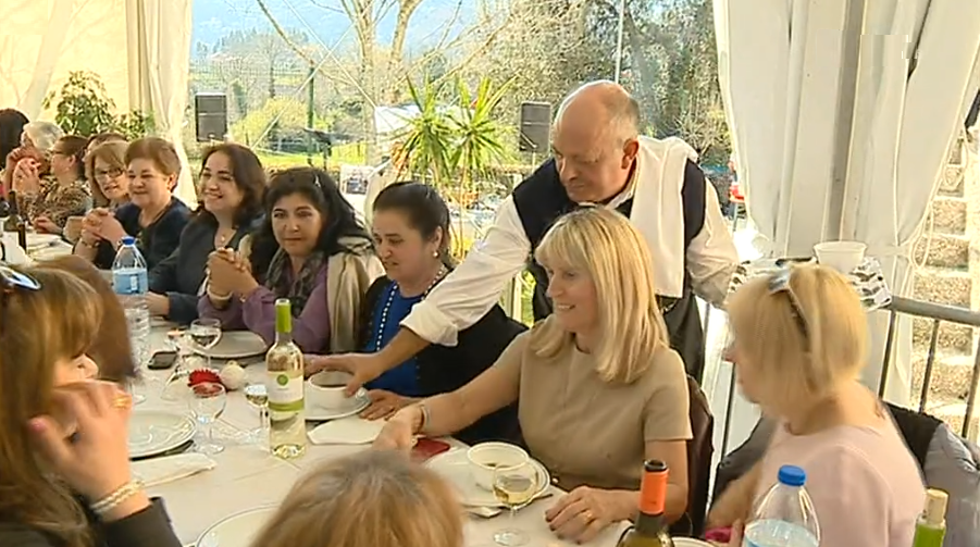 Almoço de mulheres em Arcos de Valdevez