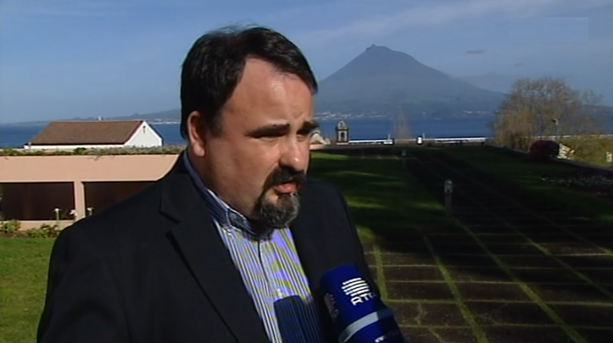 Reação dos partidos à decisão EUA sobre a base das Lajes