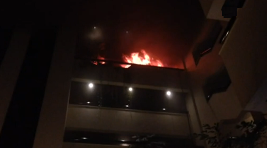 Incêndio em prédio em Cascais