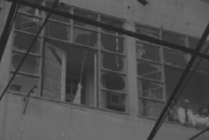 Incêndio na sede da Castello Lopes em Lisboa