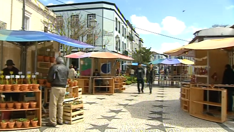 Mercado Urbano de Artesanato em Ponta Delgada
