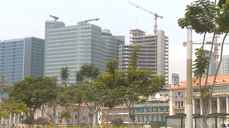 Construção em Angola
