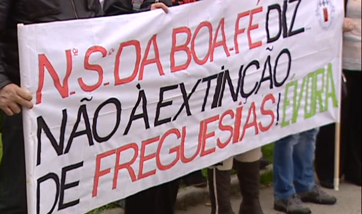 Manifestação contra a extinção de freguesias