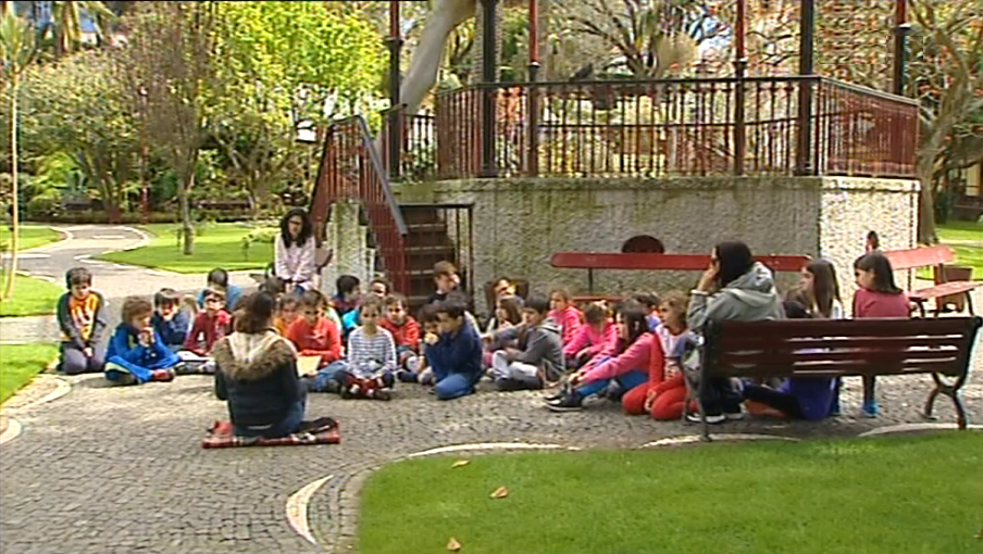 Biblioteca no Jardim Municipal de Angra do Heroísmo
