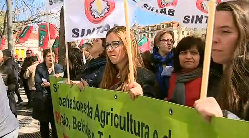 Trabalhadores exigem melhores condições de trabalho