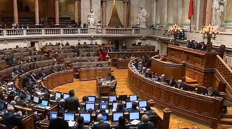 Críticas ao OE para 2016