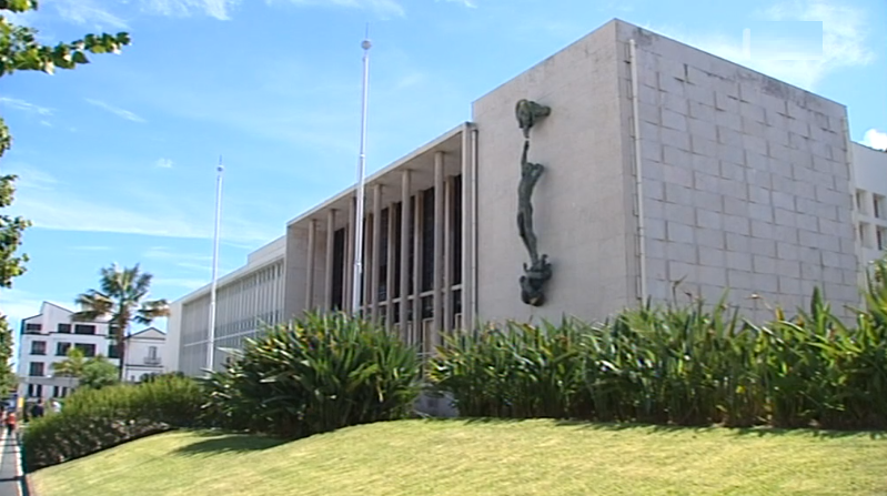 Ex-subgerente do BANIF de Rabo de Peixe condenada