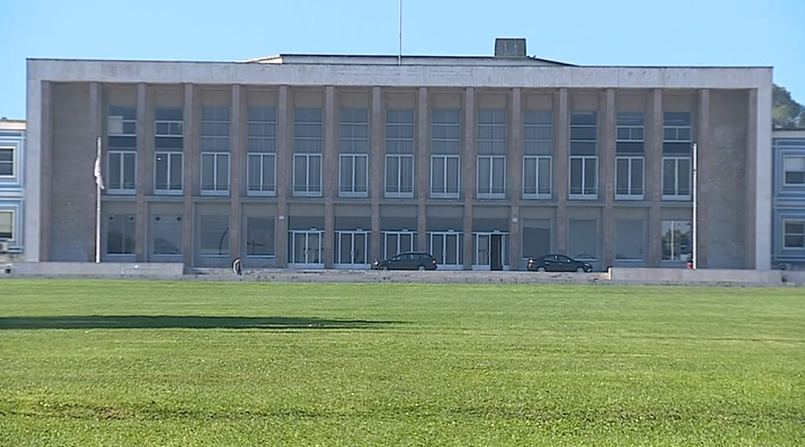 Cortes no orçamento para as universidades