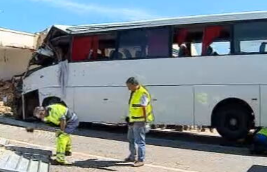 Acidente por despiste de autocarro