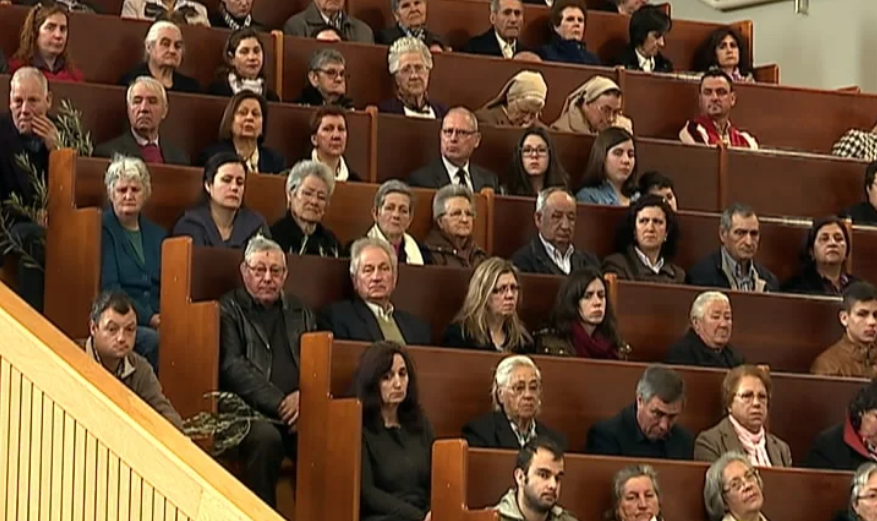 Crise financeira reduz solidariedade social