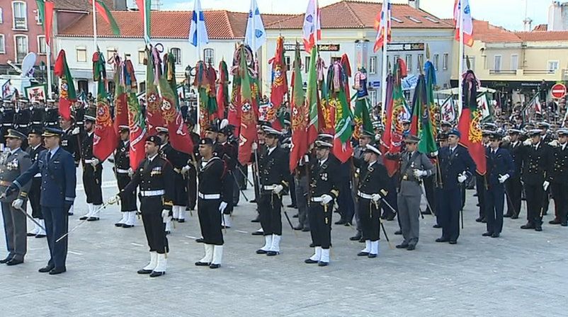 Ministro da Defesa contestado