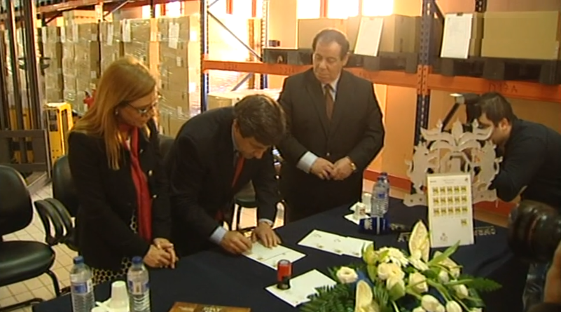 Fábrica de Tabaco Micaelense lança selo comemorativo dos 150 anos