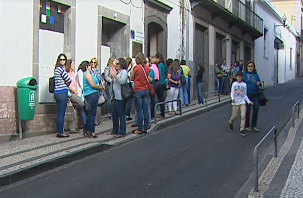 Emprego para os trabalhadores do Grupo Sá