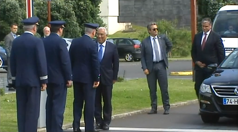 Governo na Base das Lajes