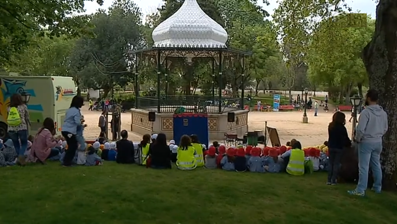 Festa de crianças com necessidades educativas especiais