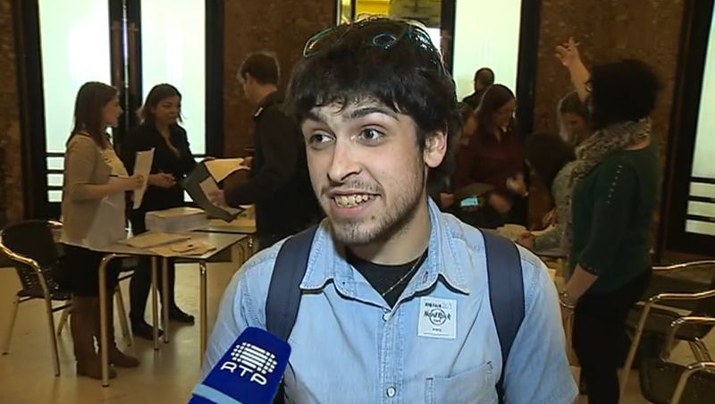 Candidatos a emprego no “Hard Rock Café”