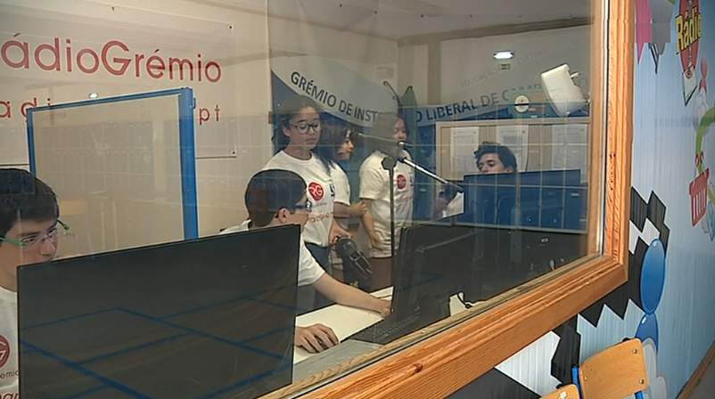 Projeto escolar “Rádio Grémio”