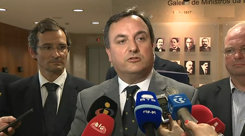 Governo corta apoio ao ensino privado