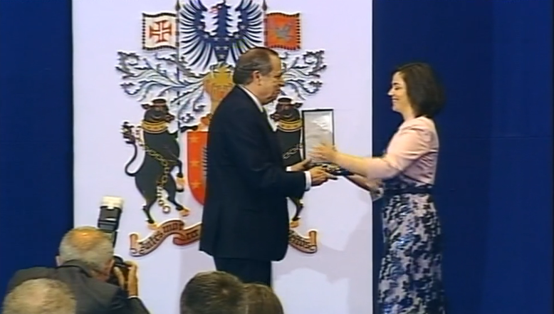 Cerimónia de condecoração a personalidades no Dia dos Açores