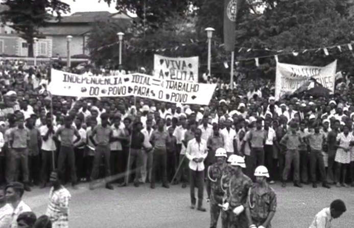 Cortejo do Governo de Transição em São Tomé