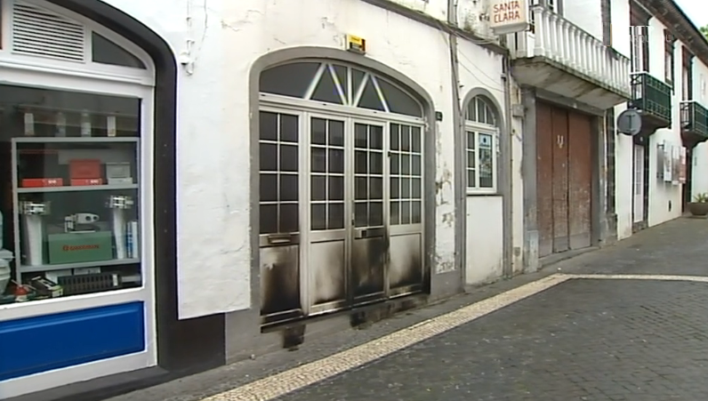 Sede do Clube Santa Clara vandalizada
