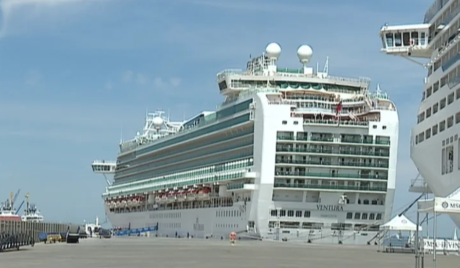 Afluência de navios turísticos a Lisboa