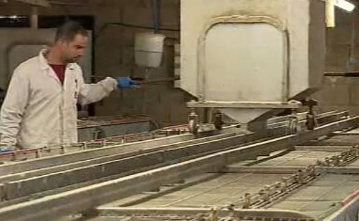 Jovens lançam empresas numa aldeia