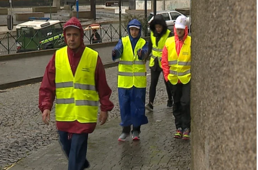 Peregrinos a caminho de Fátima