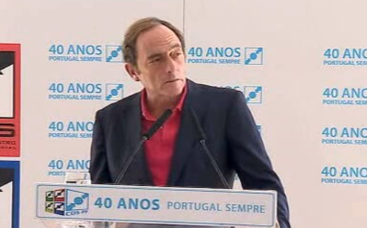 Paulo Portas elogia pilotos da TAP