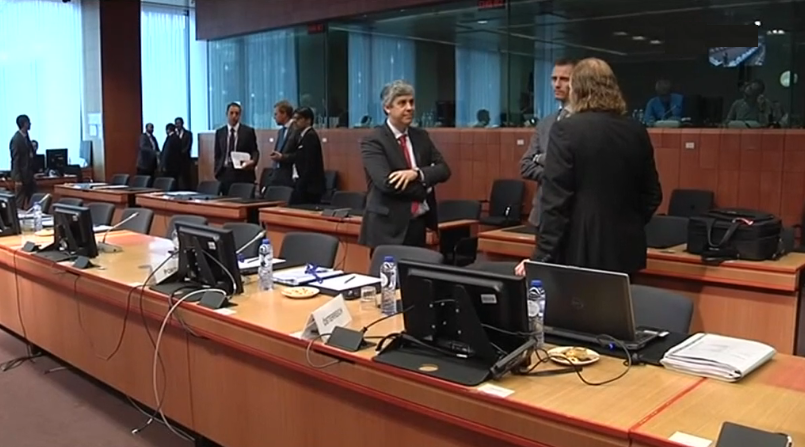 Eurogrupo avalia o terceiro resgate à Grécia