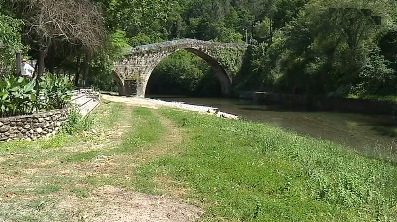 Praia fluvial de Alvôco das Várzeas